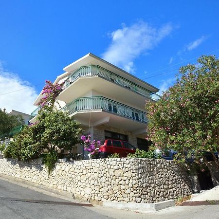 Apartments By The Sea Suhi Potok, Omis - 14555 Jesenice  Buitenkant foto