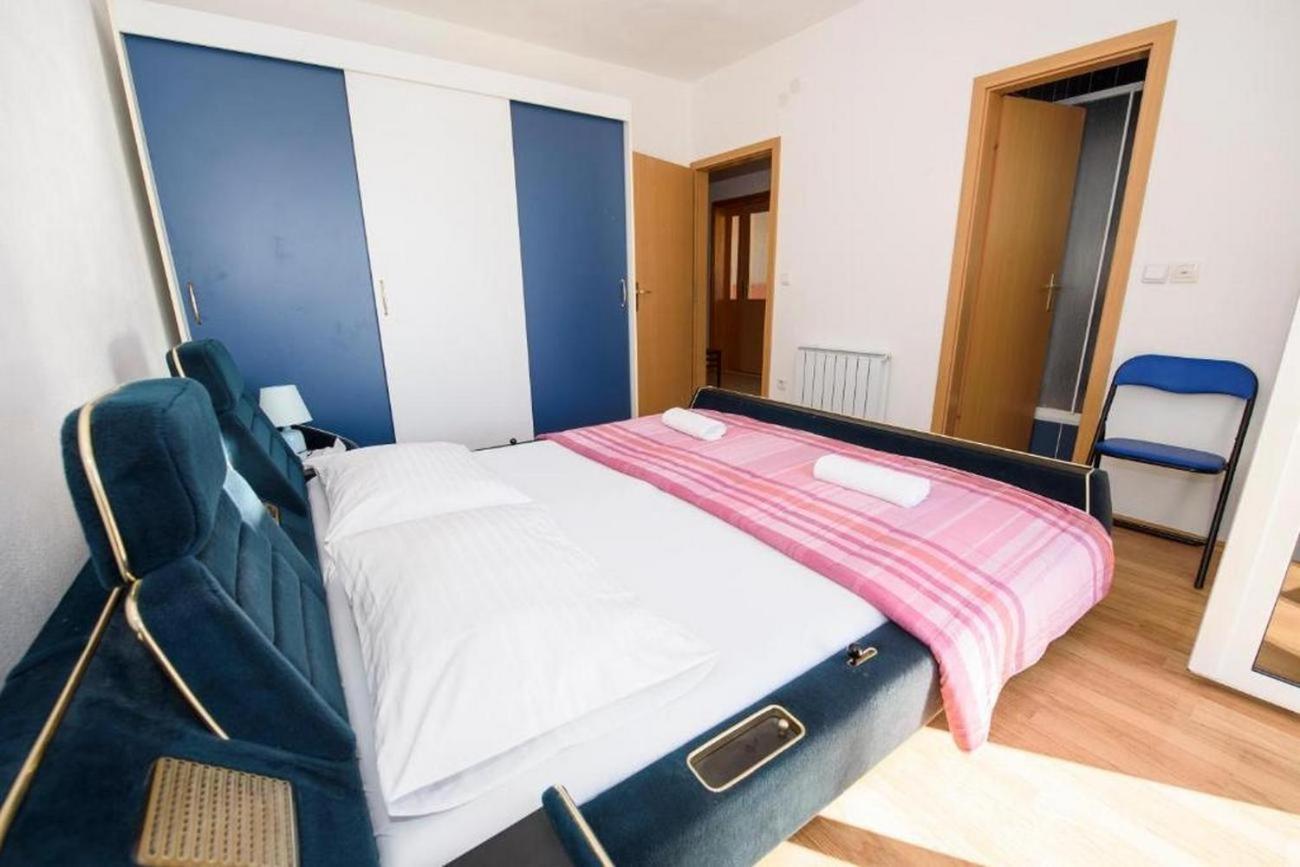 Apartments By The Sea Suhi Potok, Omis - 14555 Jesenice  Kamer foto
