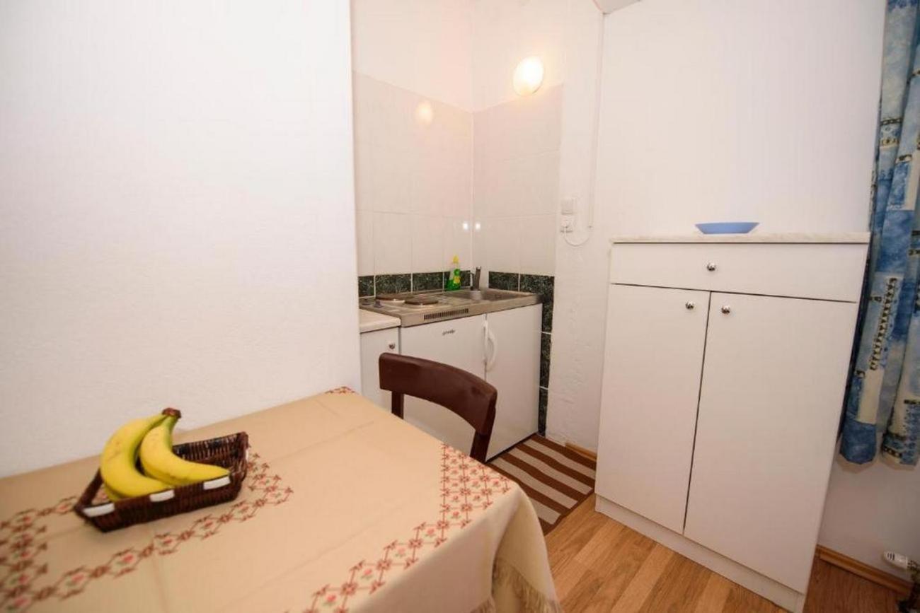 Apartments By The Sea Suhi Potok, Omis - 14555 Jesenice  Buitenkant foto